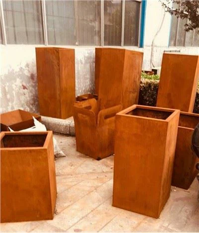 Věžový květináč - Corten Steel