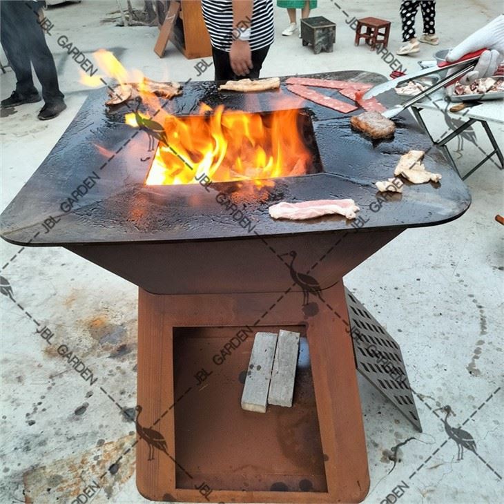 BBQ Ohnivý gril