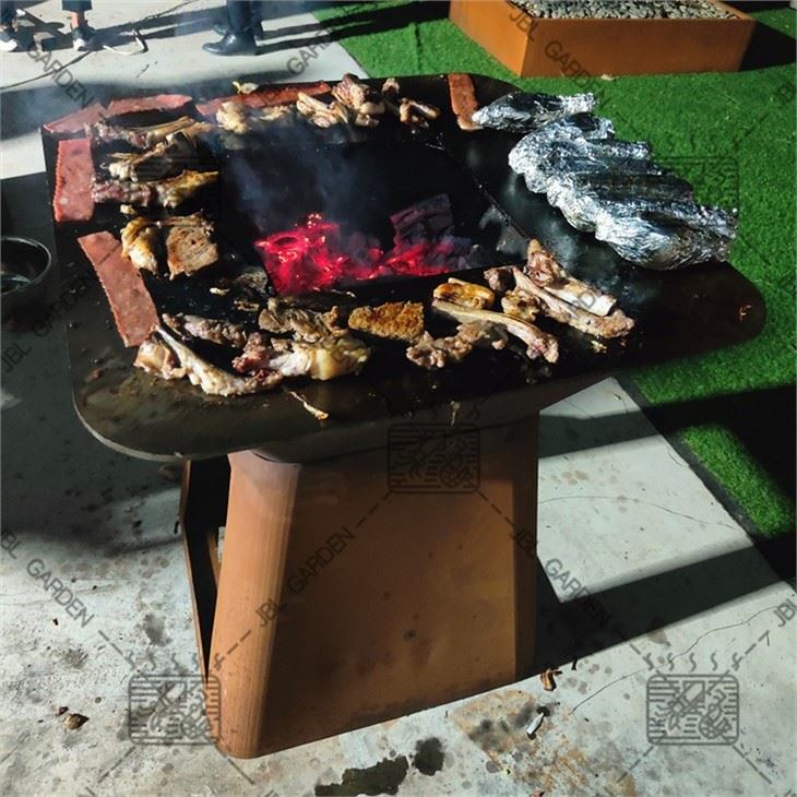 Custom Outdoor Cooking BBQ Gill