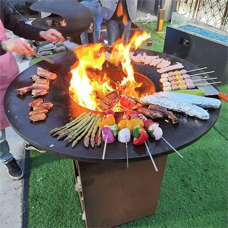 Zahradní velký rezavý Corten BBQ gril