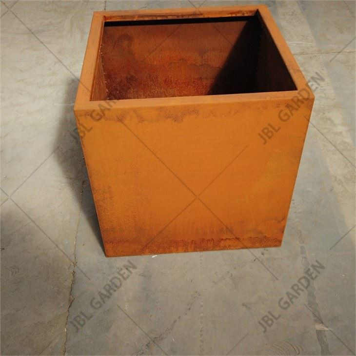 Metal Planters