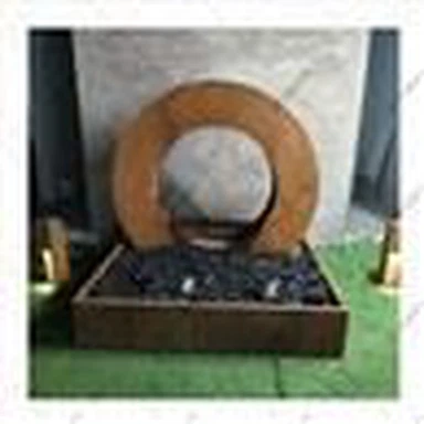 Vlastní venkovní funkce Corten Steel Water