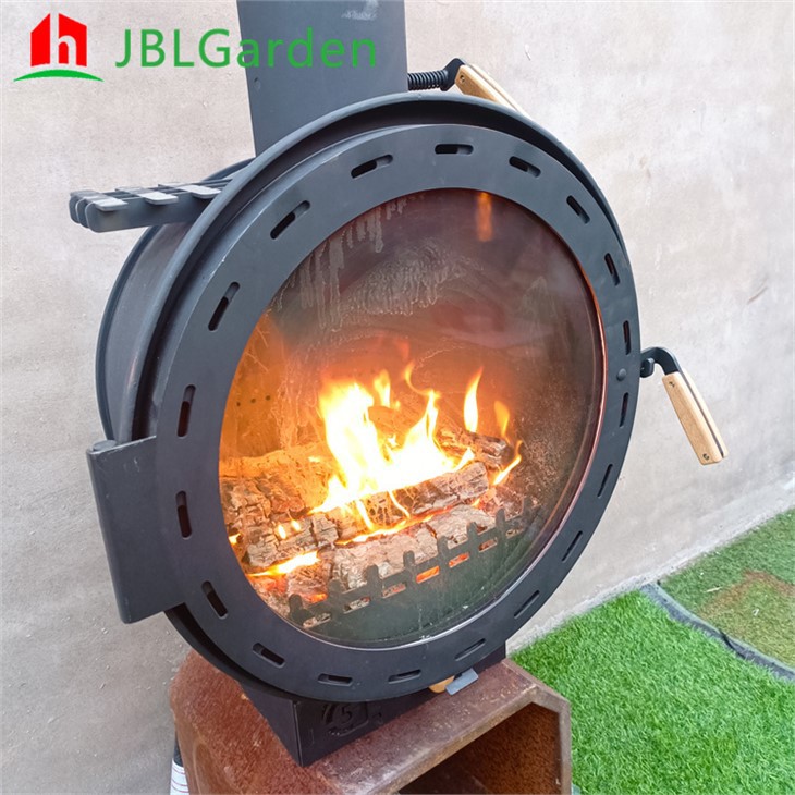 Dekorativní závěsný krb