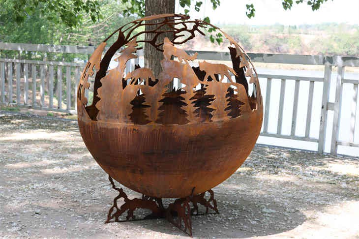 Ohnivá koule z Corten Steel